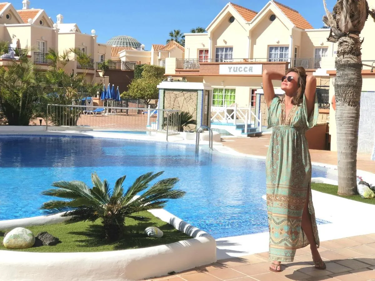 Yucca Park, Lovely, Quiet, 2 Bedroom, 70M2, Ocean Pool View! أذيخي